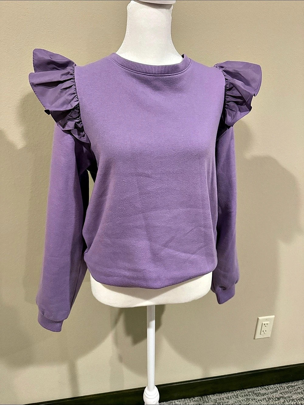 Express Ruffle Sleeve Sweatshirt in Purple Size Small Like New